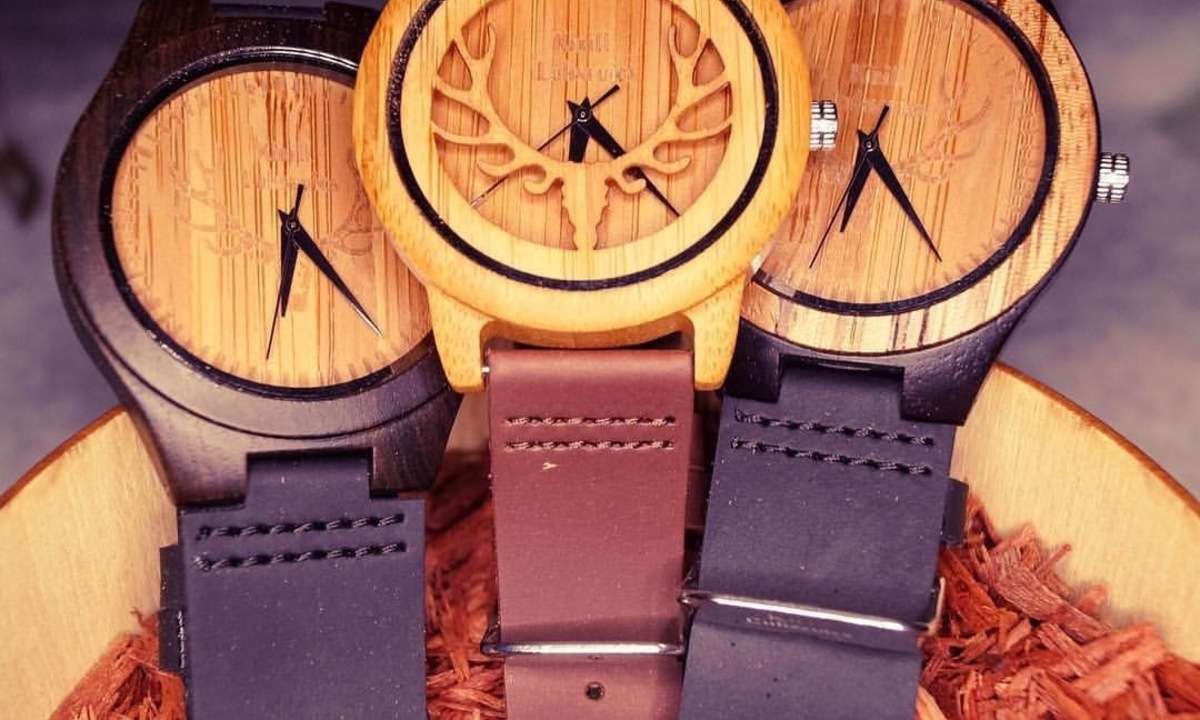 Дизайнерские деревянные часы из Латвии "Kirill Lukshevics"